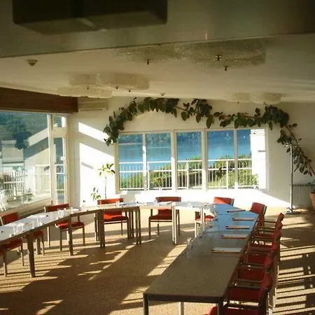 ホテル Woerthersee 4*
