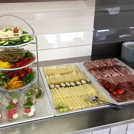 Woerthersee فندق